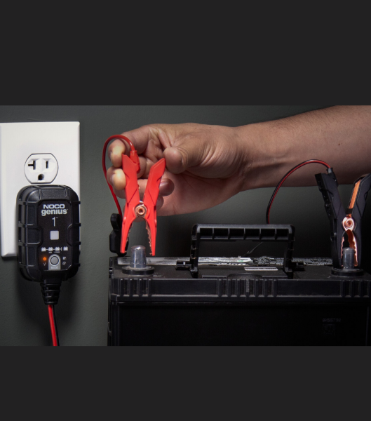 POLNILEC AKUMULATORJA NOCO® GENIUS1 6V/12V 1A