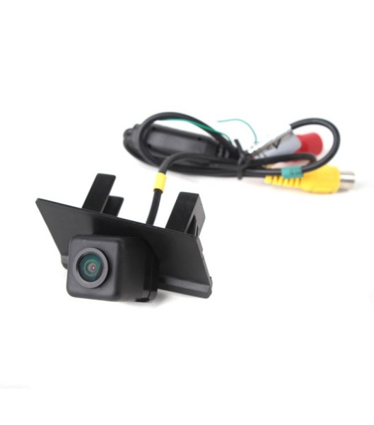 KAMERA OEM ZA VZVRATNO VOŽNJO SUZUKI KIZASHI TSBCSUZ-02