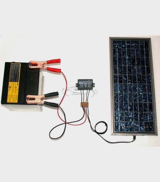 KRMILNIK SOLARNEGA POLNJENJA KEMO M149N 12V, 10A/20A