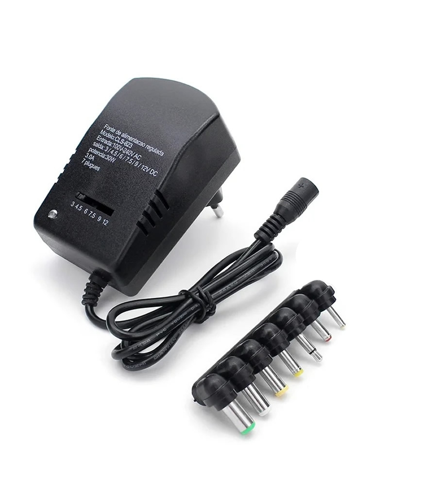 UNIVERZALNI NAPAJALNIK, NASTAVLJIV 3-12V, 2000mA,